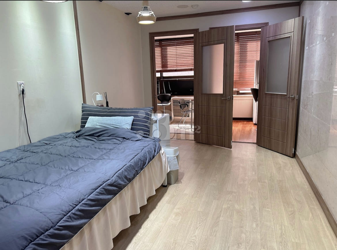 Affordable studio for one in Yeouido 6th image