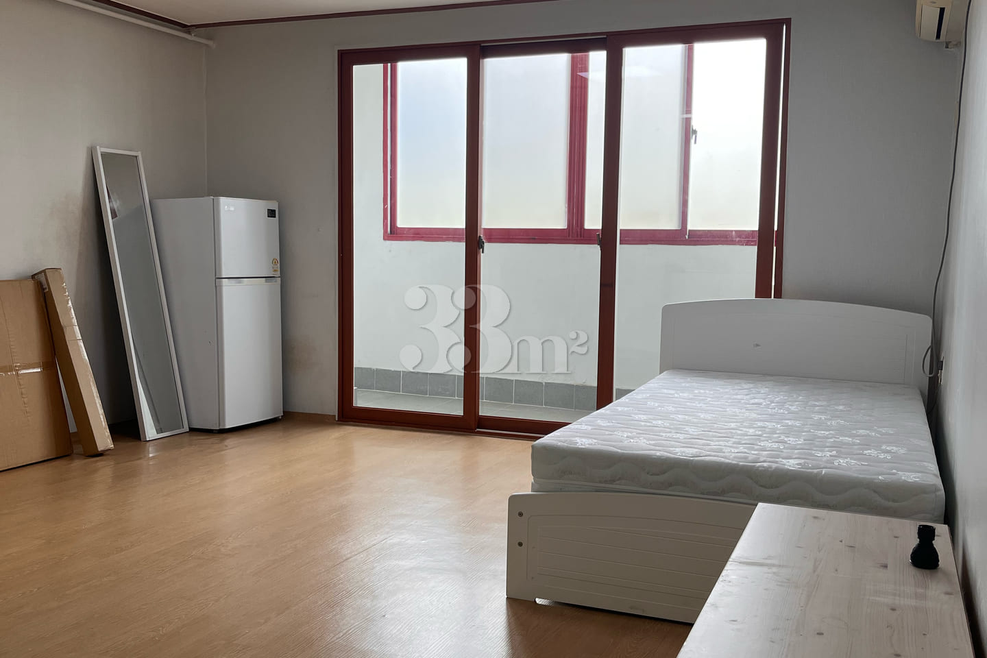 Affordable rental room in Millak-dong 1th image