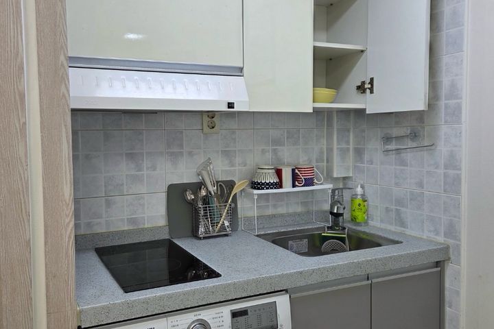 Affordable Women-Only Accommodation in Bongch 8th image