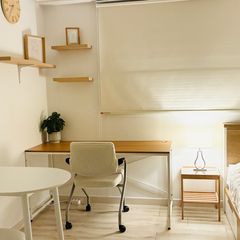 Sunny and cozy 2nd-floor studio apartment Unit Image