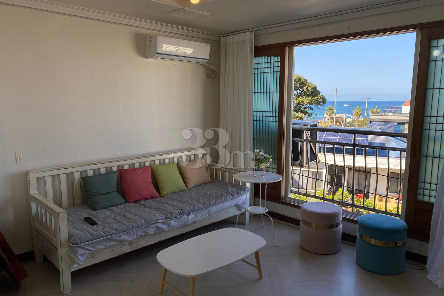 Two-room pet-friendly accommodation at Samyan 3th image