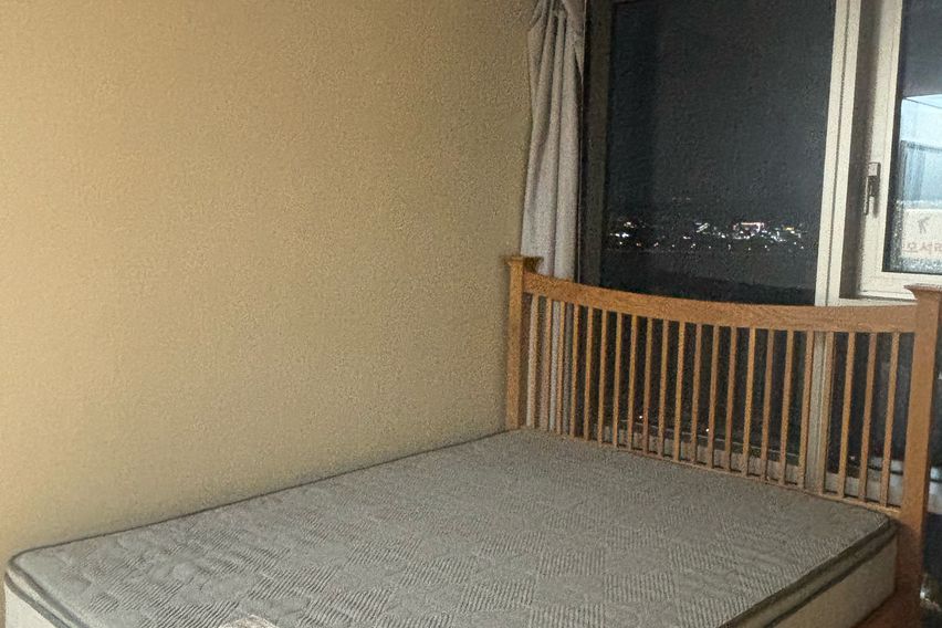 Connection to the International Business Dist 0th image