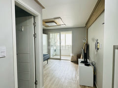 Fully furnished studio apartment near the cen 7th image