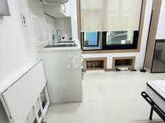 Walking distance: 3 minutes to Sinchon, 9 min 8th image
