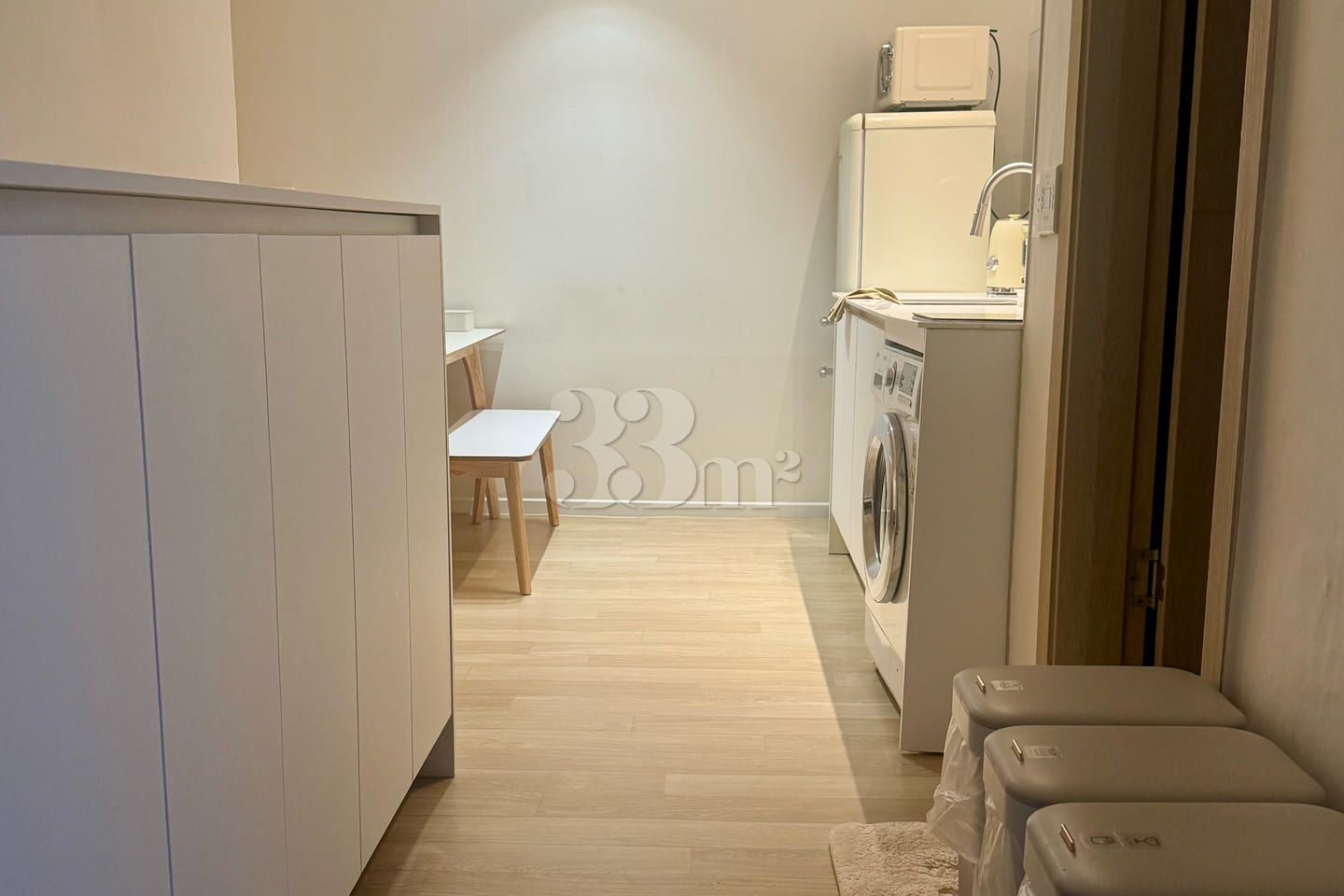 🏙️ Spacious 2-room unit right next to the st 8th image