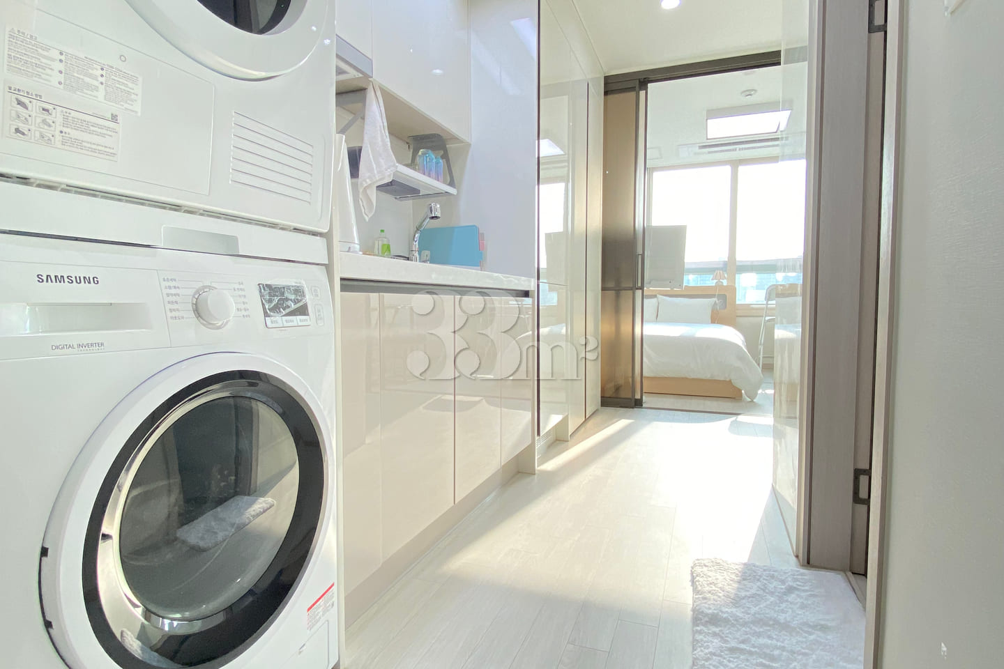 Newly built studio apartment, 3 minutes from  5th image