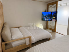 Sangdo Station Two-Room Apartment with Parkin 7th image