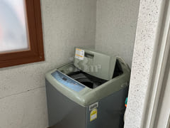 Room 201 7th image