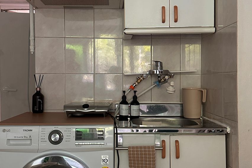 충무로역2분거리/203