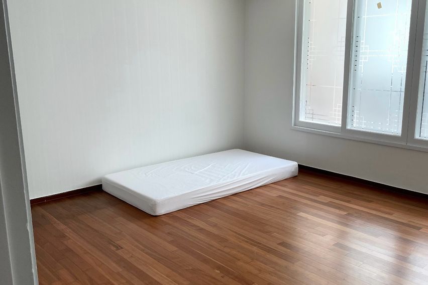 Sinchungdong Station • 49 pyeong • 4 rooms • 11th image