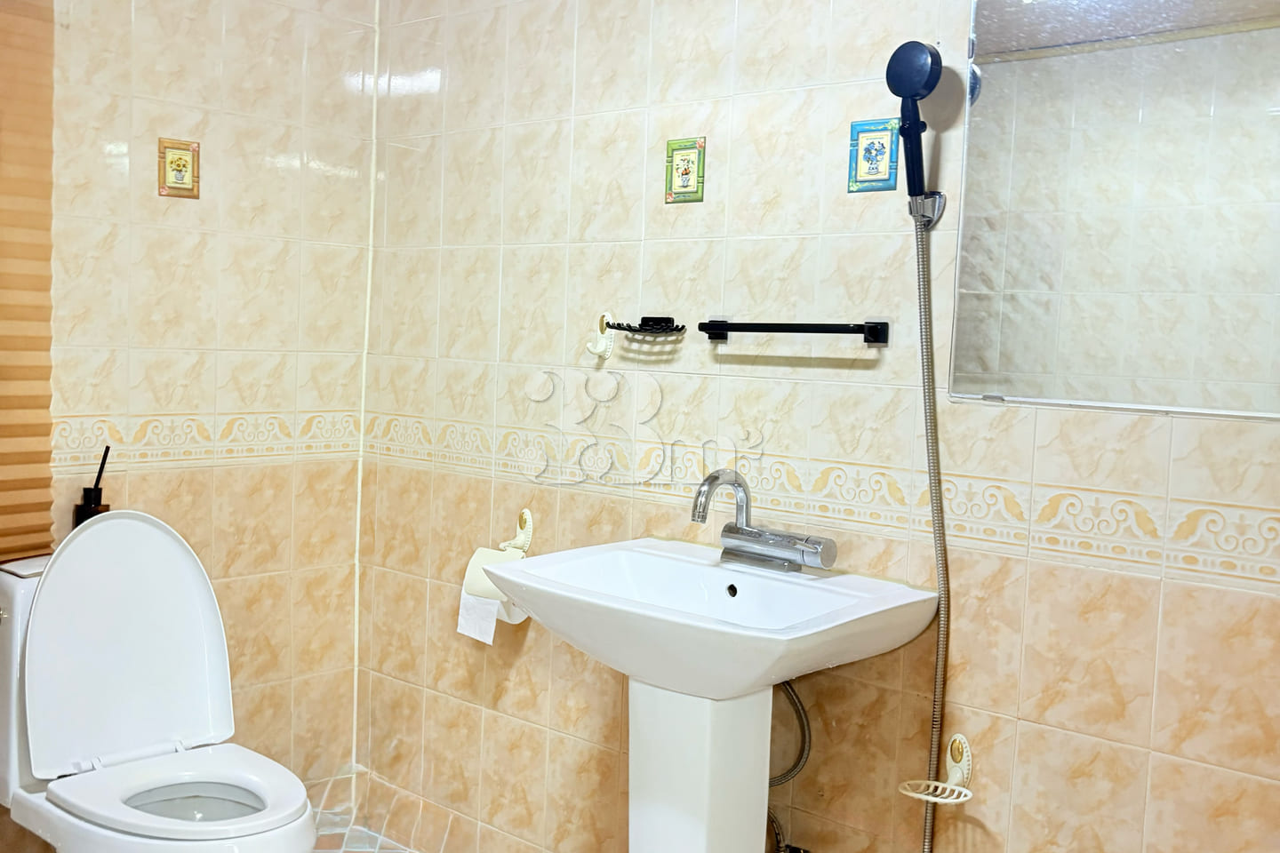 Donghae Two-Room Rental: Relaxed Atmosphere & 17th image