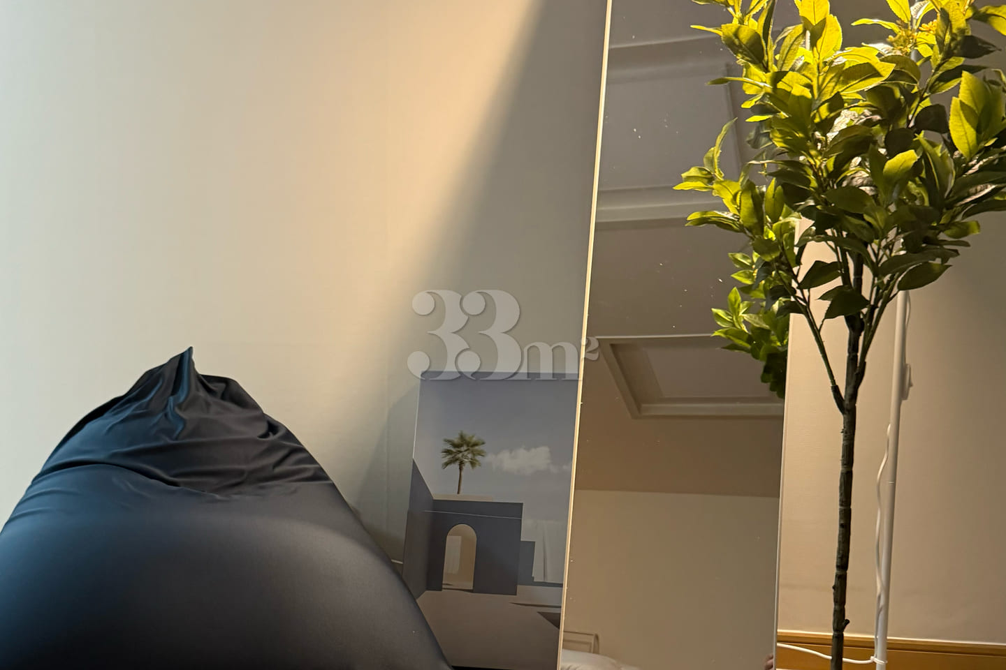 Large room with a balcony, 1 minute from Hong 13th image