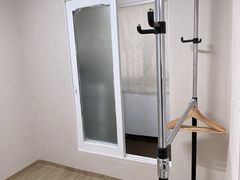 Near Gunja Station / Fully Remodeled! 8th image