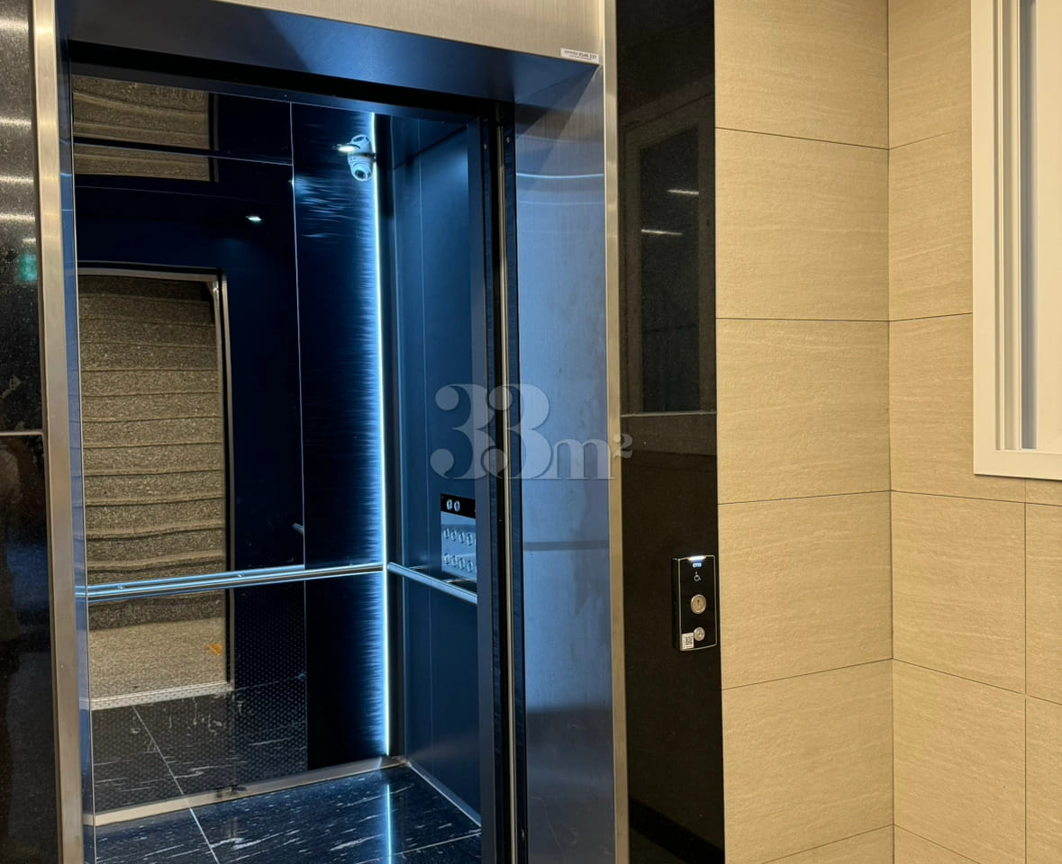 Newly built property with excellent interior  10th image