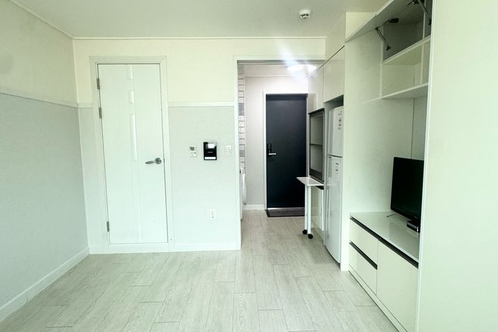Studio apartment 5 minutes from Yongmun Stati 0th image