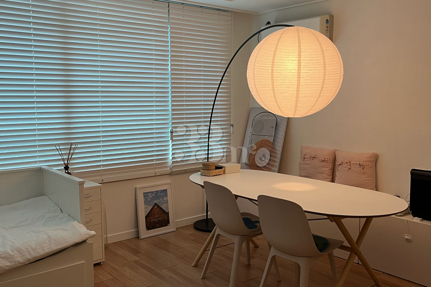 Minimalist House 8th image