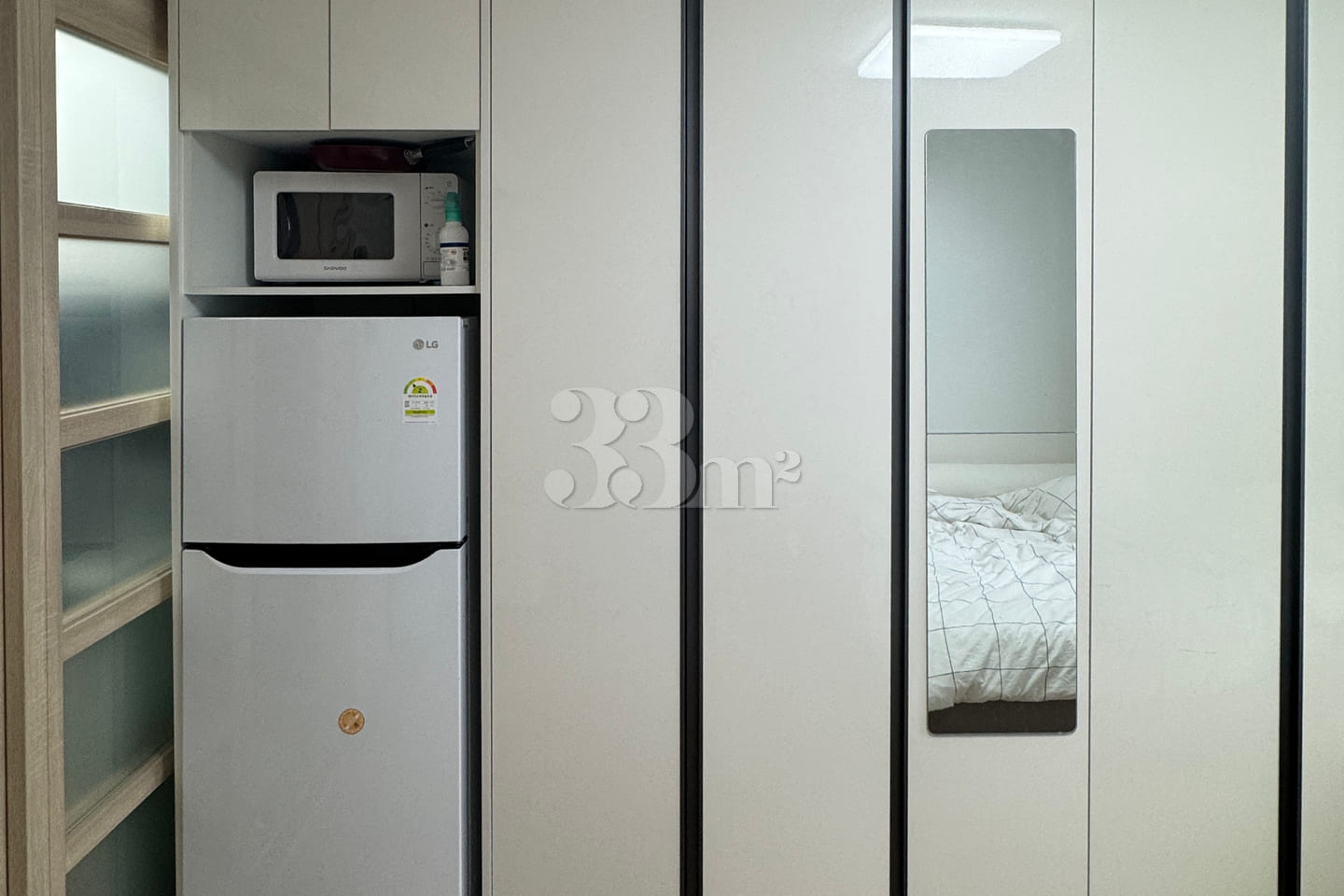 Studio apartment with a separate kitchen (Gwa 8th image