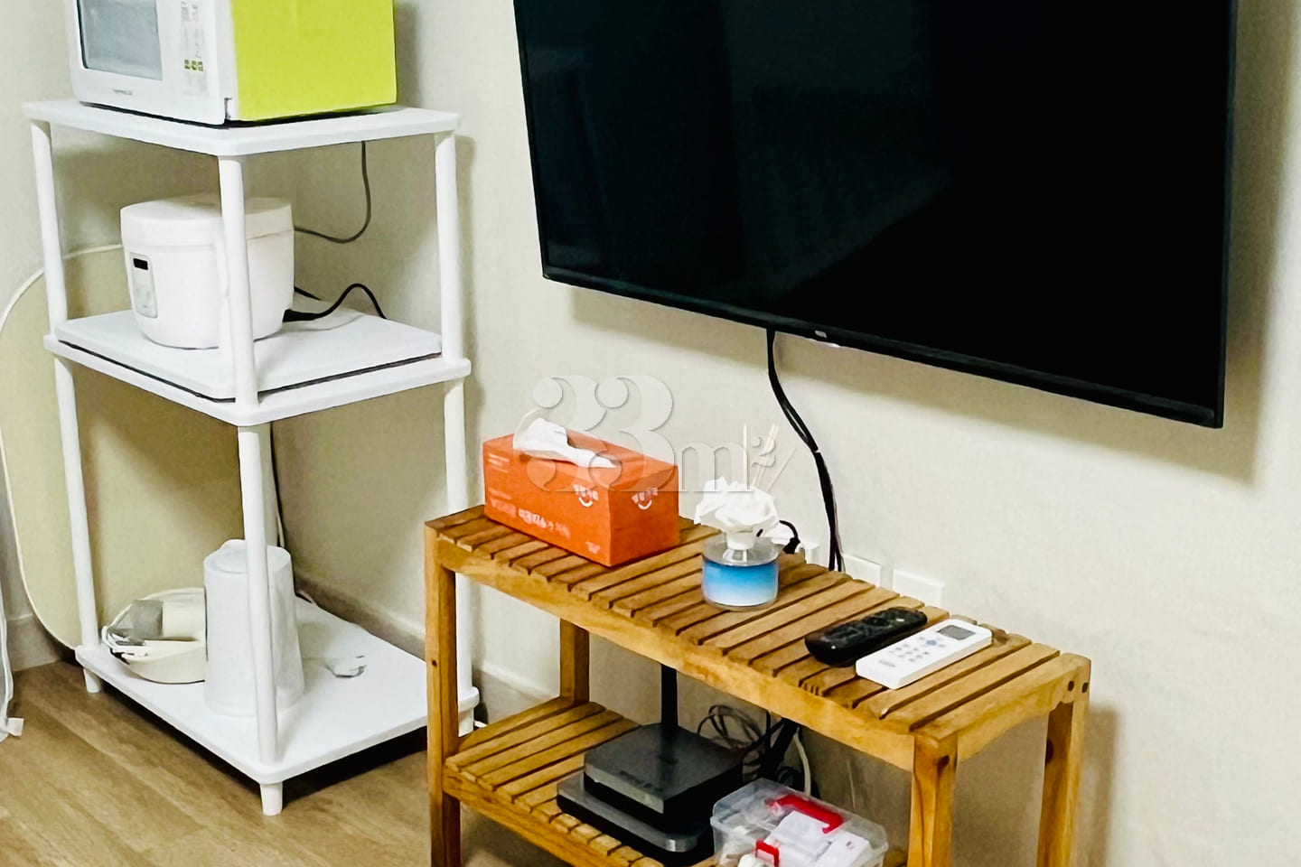Quiet and clean room. 6th image