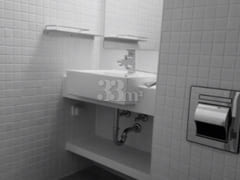 Right by the subway station: Fully furnished: 2th image