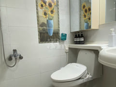 Comfort Room 6th image
