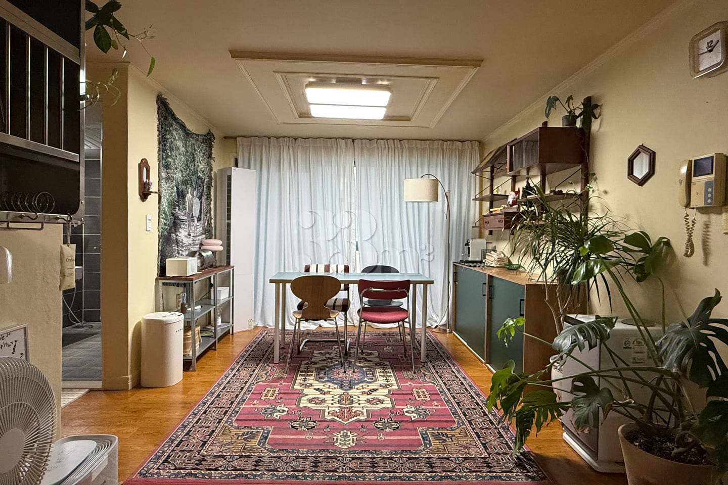 A house with a vintage vibe 17th image