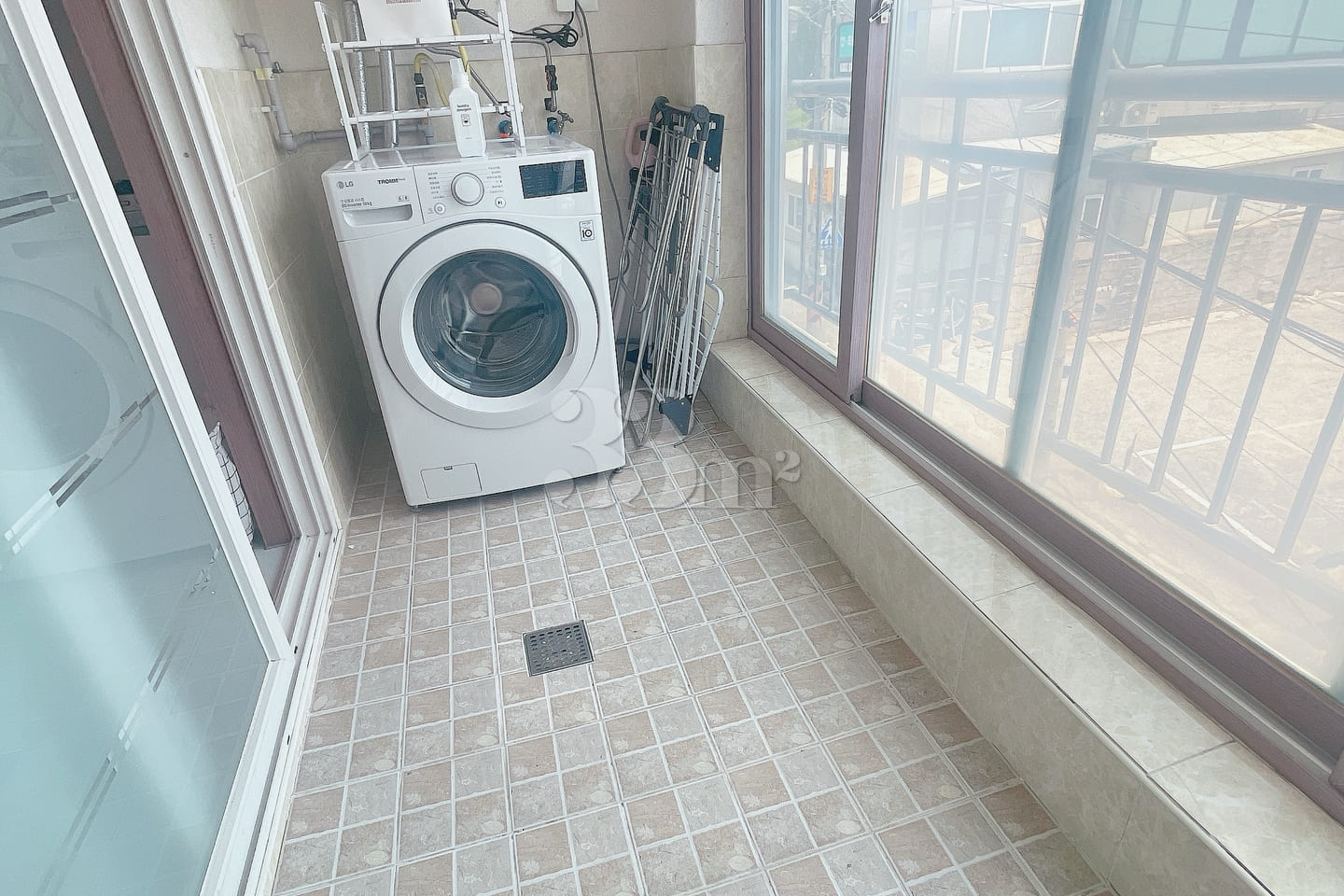Spacious 2-room unit that feels just like hom 12th image