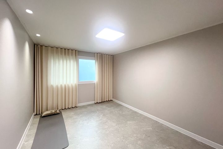 5 minutes from Achasan Station, parking avail 7th image