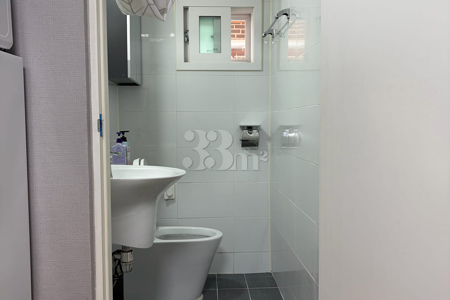 Studio with separate room, bathroom type 3th image