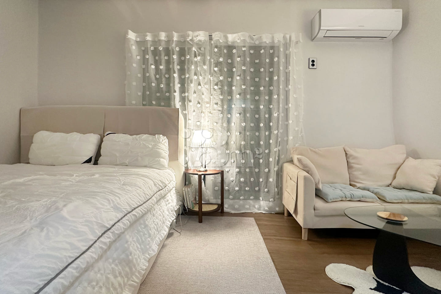 A fully-furnished room that feels like home ? 2th image