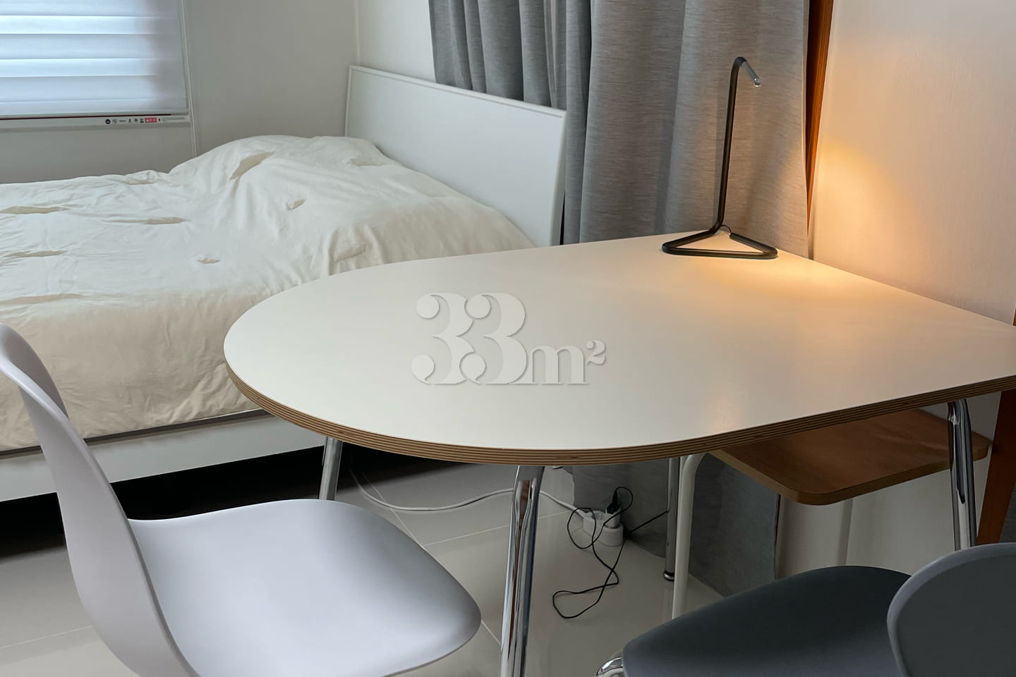 Sunny room, large studio apartment 9th image