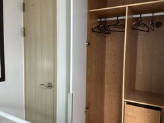 Pleasant, fully-furnished studio apartment ne 14th image