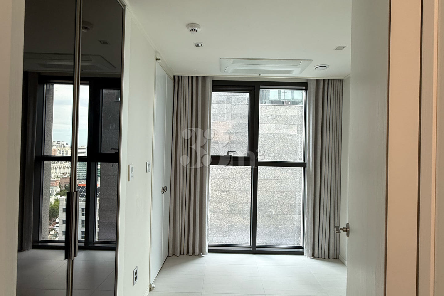 ELUK Seocho Penthouse 4th image