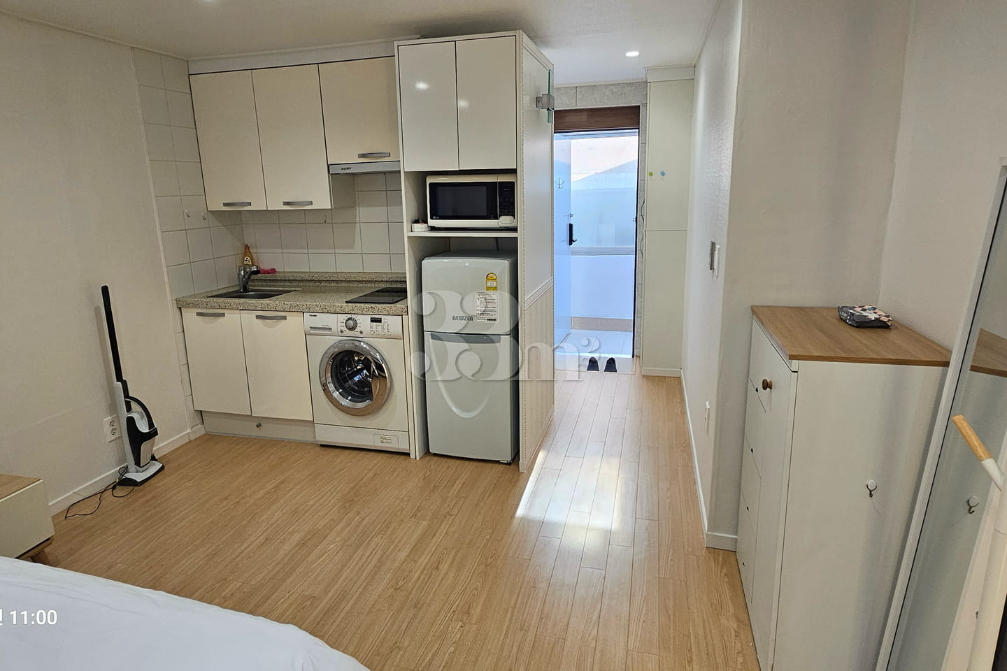32 rooms with a clean remodel 2th image