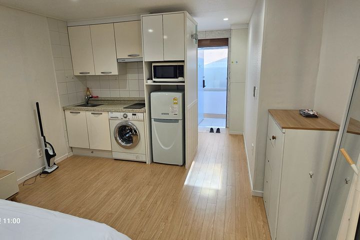 32 rooms with a clean remodel 2th image