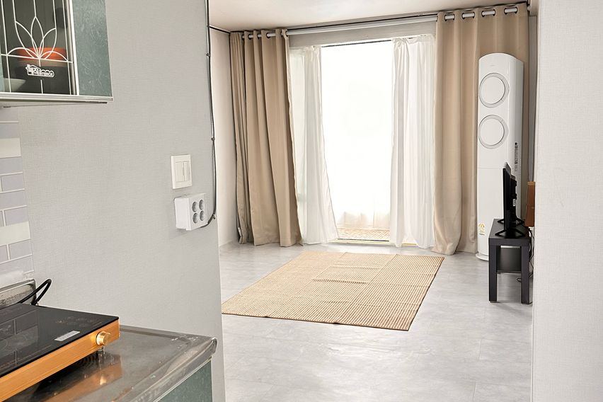 청하 스테이 6번째 이미지