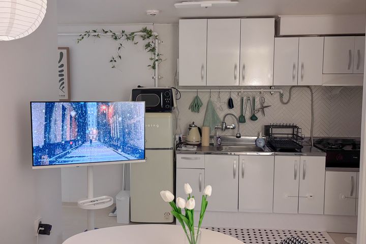 Myeong-dong/Chungmuro 2-room unit 9th image