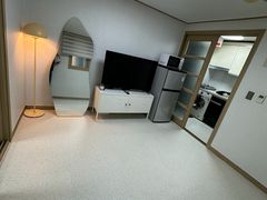 Fully furnished two-bedroom apartment near By 3th image