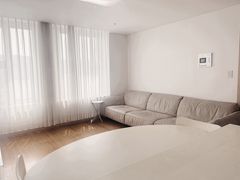 Two Bedrooms 4번째 이미지