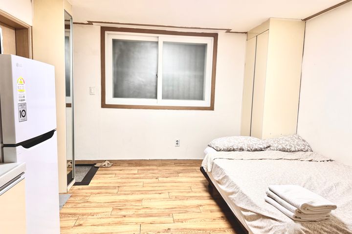 2-minute walk from Nonhyeon Station (studio a 2th image