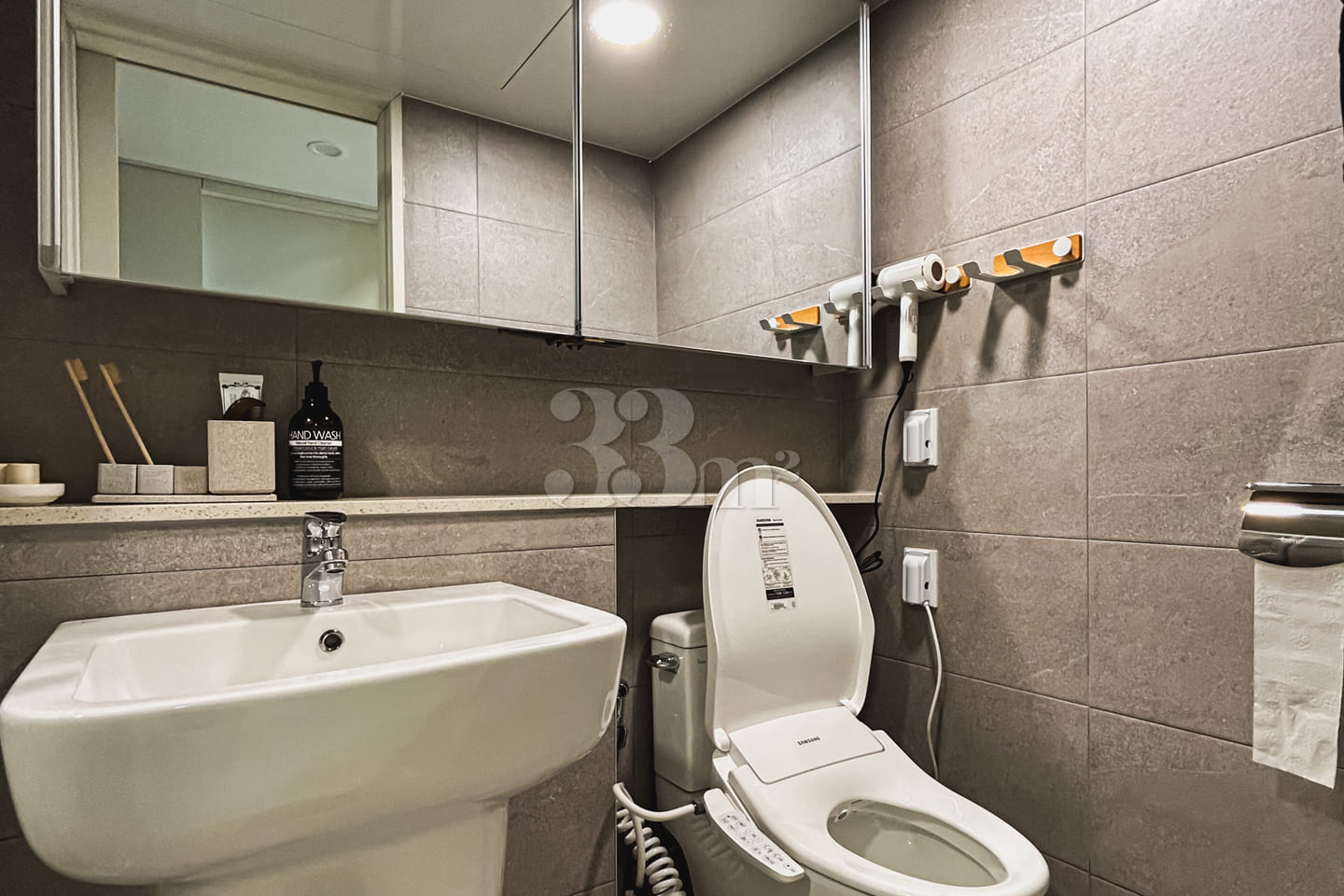 New Special Price π€ Fully-equipped 3-room un 18th image