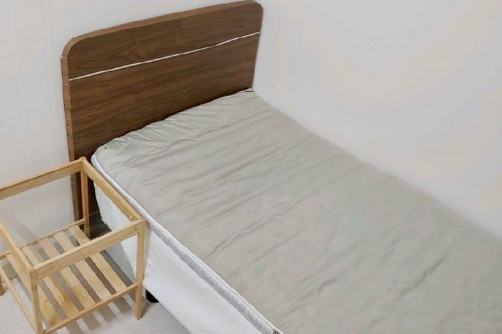 Studio apartment near Sinchon Station 2 4th image
