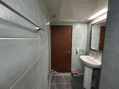 3rd-floor studio apartment, 3-minute walk fro 5th image