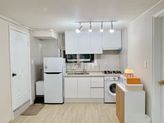 Fully furnished two-room unit, 1 minute from 5th image