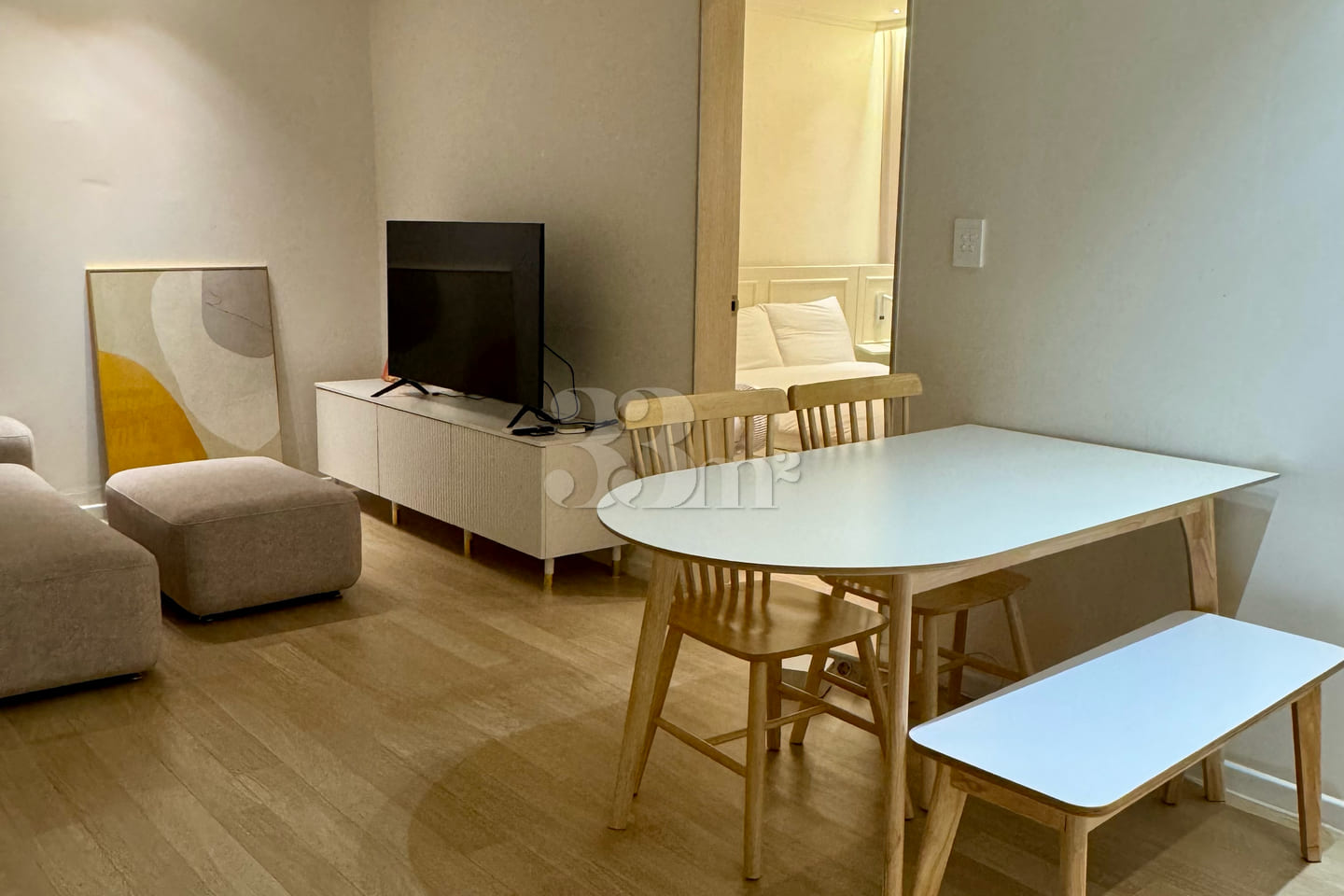 🏙️ Spacious 2-room unit right next to the st 1th image