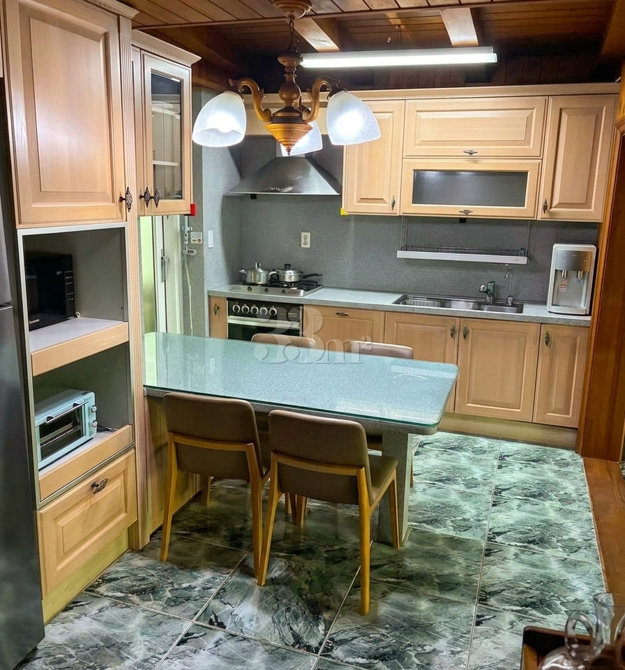 Entire home 4th image