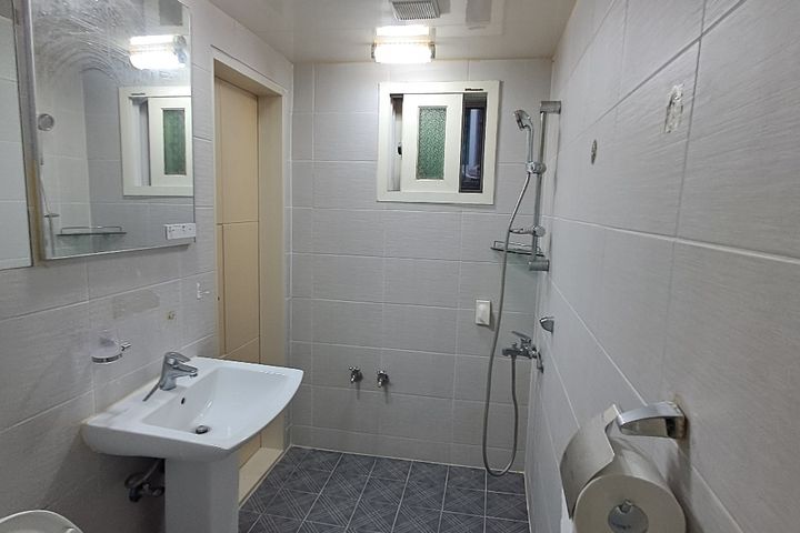 Three-room apartment in Junggok-dong with par 13th image