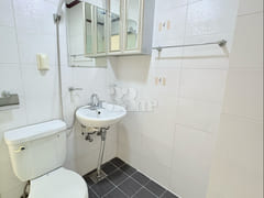 Fully furnished 3-room unit near Juan Station 2th image