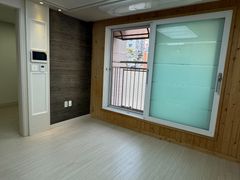 Three-room apartment with good natural light 0th image