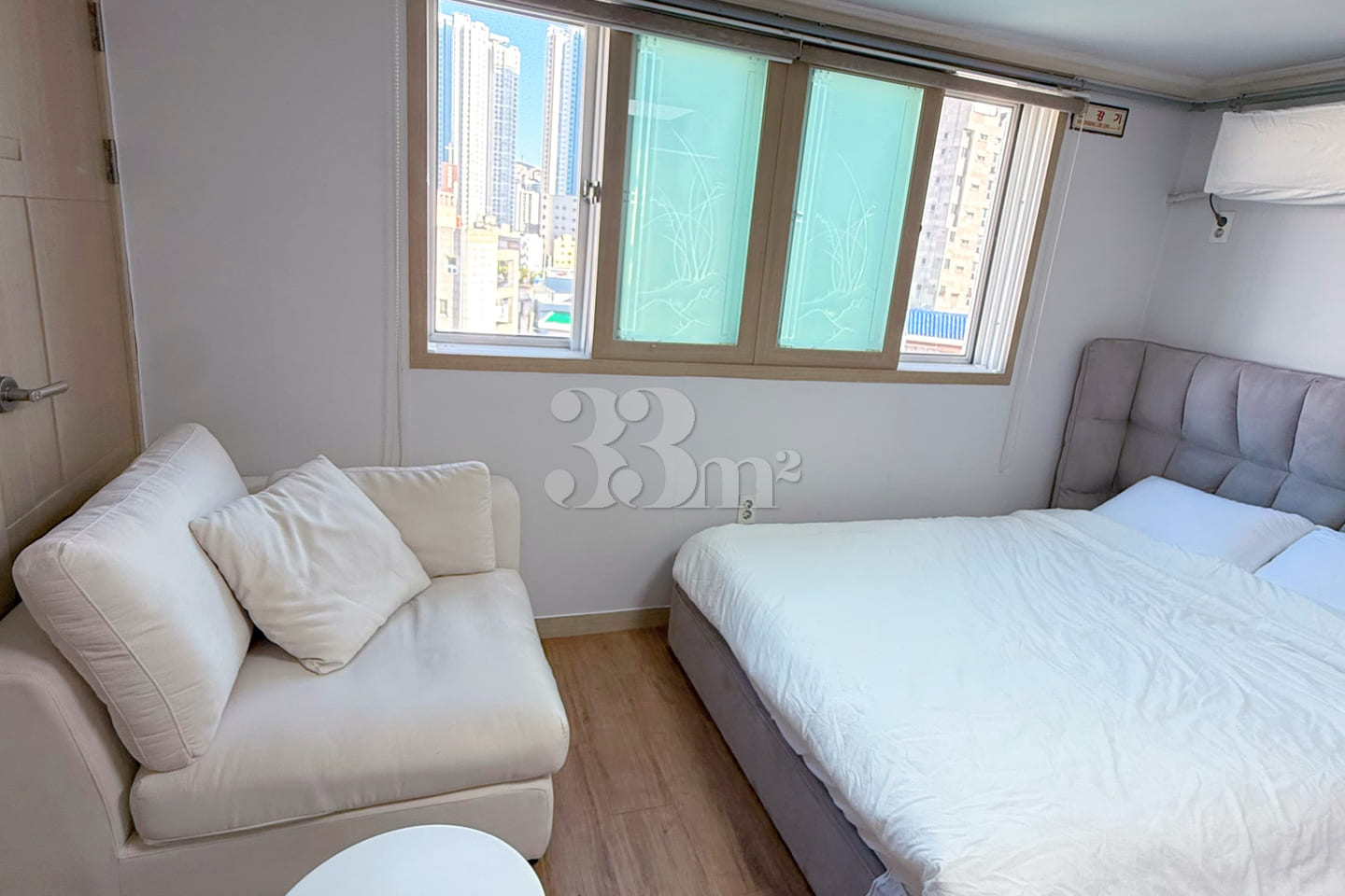 Studio apartment a 1-minute walk from Sajik S 3th image