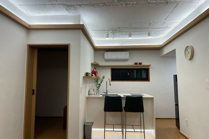 Hanok-style 2-bedroom 4th image
